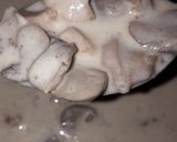 صورة لخطوة 2 من وصفة شوربة الدجاج بالكريمه والفطر 🥄