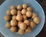 Foto langkah ke 2 dari resep Bola Bola Biskuit Cokelat.