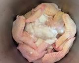 รูปขั้นตอนการทำที่ 3 ของ ปีกไก่ทอดเกลือ กรอบนอกนุ่มใน