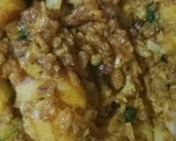 A picture of step 3 of Ghobhi aloo.