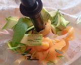 Foto del passaggio 1 della ricetta Polpette di pollo e zucchine con contorno di agretti
