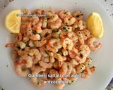 Foto del passaggio 7 della ricetta Gamberi Saltati con Aglio e Prezzemolo 🦐☘️