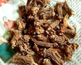 A picture of step 1 of Nannari syrup.