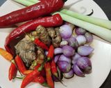 Foto langkah ke 1 dari resep Ayam Betutu Komplit.