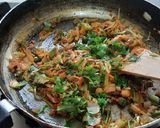 A picture of step 2 of Vegetables schezwan momos.