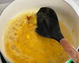 Foto langkah ke 2 dari resep Telur Ceplok Kuah Santan.