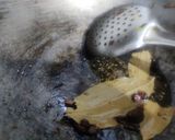 A picture of step 4 of Fish curry.