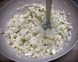 Foto del paso 13 de la receta: Coliflor: cous cous falso con manzana y zanahorias, base de pizza & tortitas con queso fresco