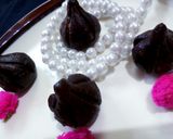 A picture of step 6 of Chocolate modak.