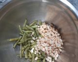 عکس مرحله 1 از دستور سالاد لوبیا سبز رژیمی