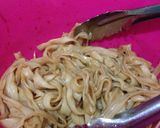 Foto langkah ke 2 dari resep Simple kwetiau goreng ala Dee.
