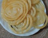 A picture of step 3 of Mazedar jalebi.