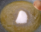 Foto del paso 3 de la receta: Solomillo de pavo con manzana caramelizada y hojaldre