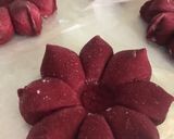 Gambar langkah 5 resipi Donut Bunga Red Velvet.