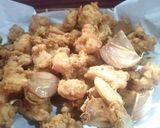 Foto langkah ke 3 dari resep Ayam Popcorn Goreng Bawang Putih.