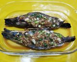 รูปขั้นตอนการทำที่ 4 ของ กุ้งลายเสือนึ่งกระเทียม