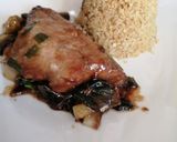 Foto del paso 2 de la receta: Quinoa con salmón & cebollín en salsa unagi