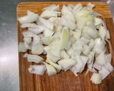 Une image de l'étape 7 de Courgettes et poivrons au lard et épices.