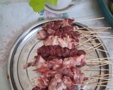 Foto langkah ke 1 dari resep Sate Kambing Sambal Kecap.