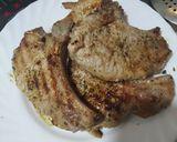 Foto del paso 3 de la receta: Chuletas de Cerdo a la Plancha al Eastwood