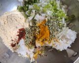 A picture of step 1 of Leftover rice and onion pakoda.