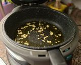 Foto del paso 1 de la receta: Arroz a la cubana con edamame salteado 🫛 🌾 🫛 🌾