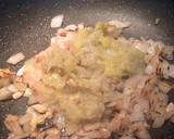 Foto del paso 2 de la receta: Más que pollo hervido