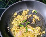A picture of step 3 of Paddy Straw Mushroom And Peas Curry.