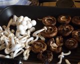 Foto del paso 3 de la receta Parrillada de setas variadas, pimientos de Padrón y berenjena