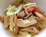 รูปขั้นตอนการทำที่ 3 ของ เส้นหมี่ข้าวกล้องไก่พริกไทยดำ #เย็นนี้ผอมแน่