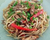 Foto del paso 5 de la receta: Fideos salteados con pollo