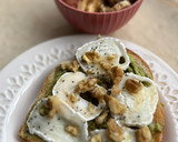 Foto del paso 3 de la receta: Desayuno saludable con queso de cabra y miel