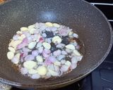 Foto langkah ke 1 dari resep Tumis Daging Saus Tiram.