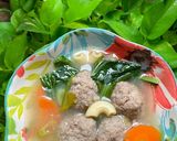 Foto langkah ke 5 dari resep Sup bola daging.