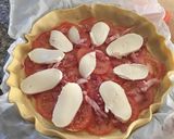 Une image de l'étape 2 de Tarte tomate mozzarella.