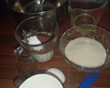 A picture of step 1 of Chocoflan 😋.