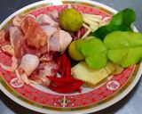 รูปขั้นตอนการทำที่ 1 ของ ต้มยำไก่น้ำใส