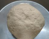 A picture of step 2 of Tandoori Roti.