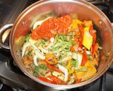Foto del paso 3 de la receta: Cazuela de pollo con garbanzos