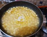 A picture of step 6 of Paneer tossedwith sugar syrup.
