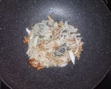 Foto langkah ke 2 dari resep Asam Manis Pedas Cumi.