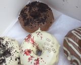 A picture of step 5 of Glazed doughnuts.