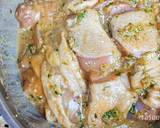 รูปขั้นตอนการทำที่ 1 ของ ไก่ห่อใบเตย