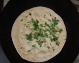 ગાર્લિક નાન (Garlic Naan Recipe in Gujarati) રેસીપી સ્ટેપ5ફોટો
