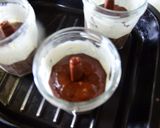 Une image de l'étape 5 de Cake choco carambar dans un bocal.