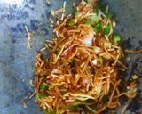 A picture of step 5 of Chinese Bhel.