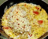 ম্যাগি চীজ অমলেট (maggi cheese omelette recipe in Bengali) রেসিপির ধাপ 4 ছবি