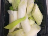 ซุปมิโซะผักรวม กับสันในไก่