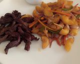 A picture of step 9 of Fried macoroni with beef.strips.