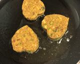 A picture of step 3 of Black Chickpeas Tikki.